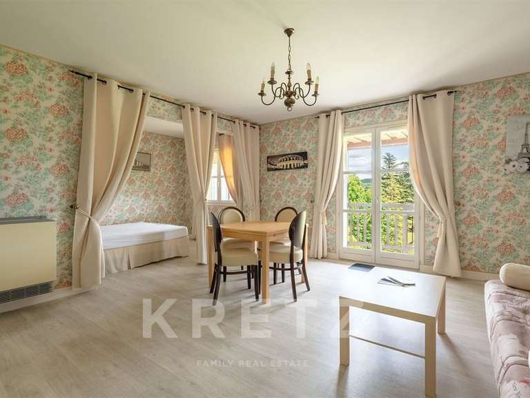 Château Montignac - 42 chambres - 2340m²