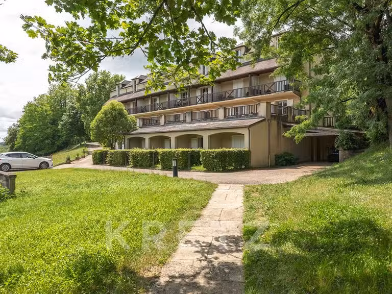 Château Montignac - 42 chambres - 2340m²