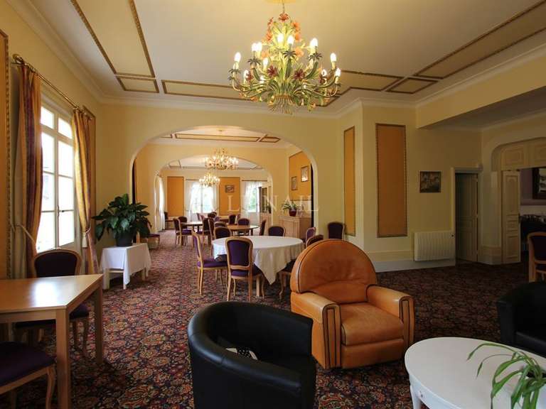 Château Montignac - 15 chambres - 1300m²