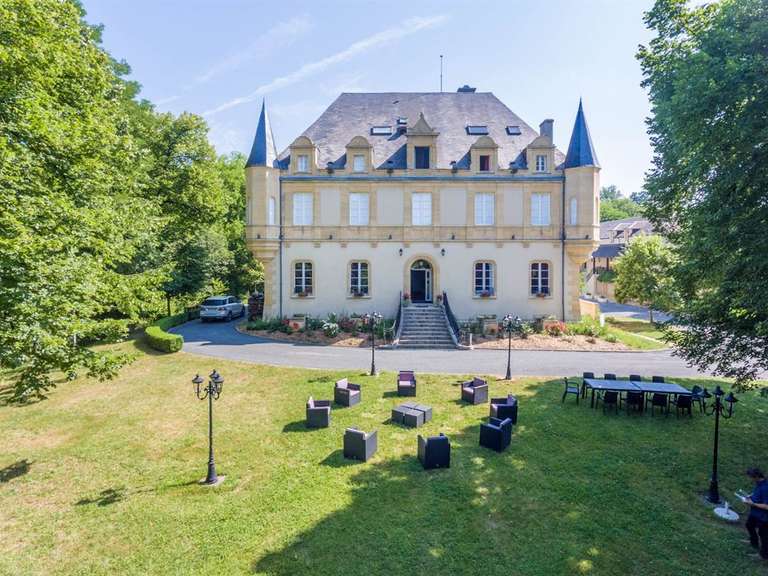 Château Montignac - 15 chambres - 1300m²