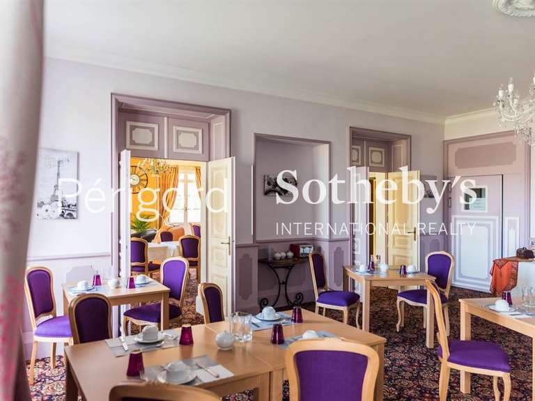 Château Montignac - 46 chambres - 2300m²