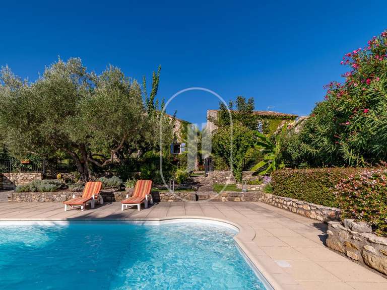 Maison Montignargues - 6 chambres - 210m²