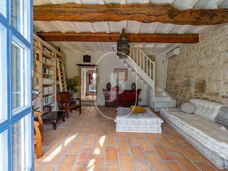 Maison Montignargues - 6 chambres - 210m²