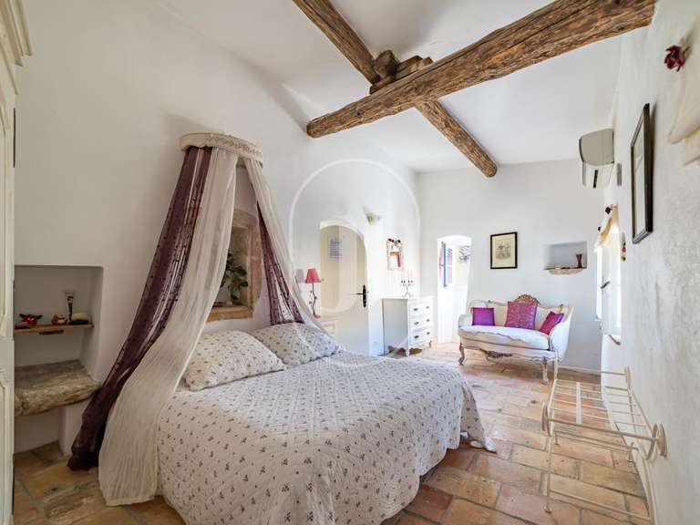 Maison Montignargues - 6 chambres - 210m²