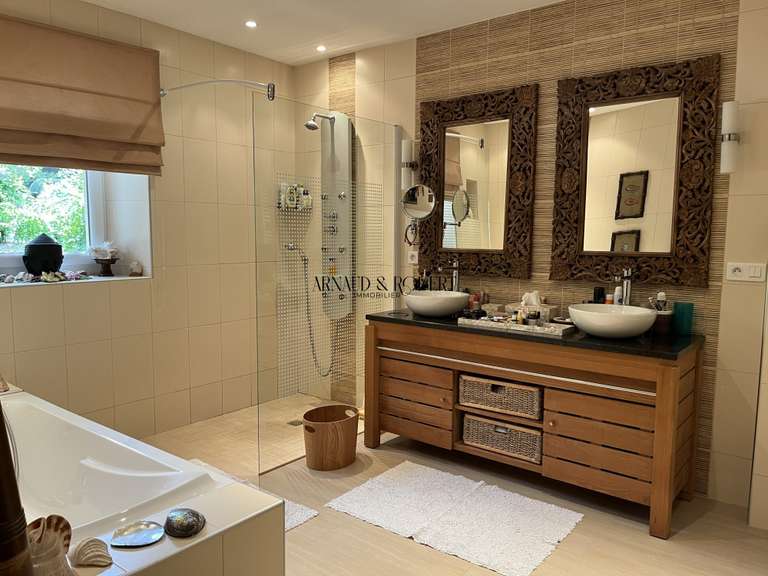 House Montjoux - 3 bedrooms - 175m²