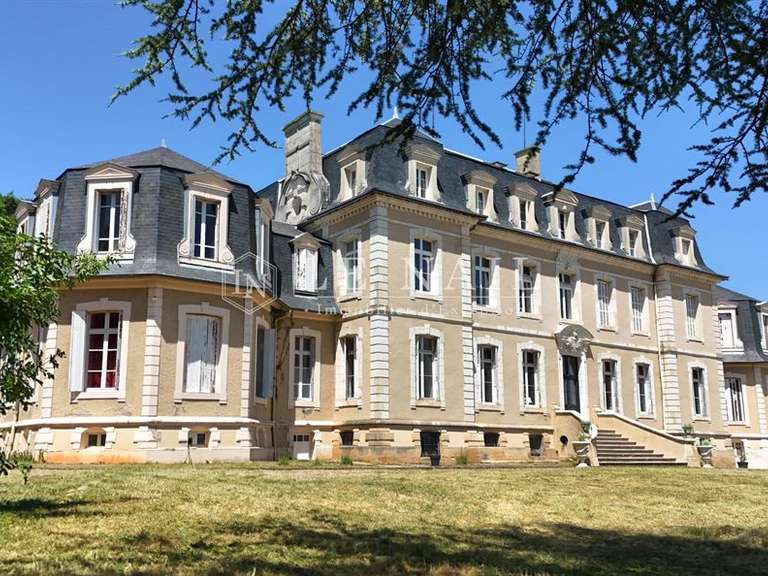 Château Montluçon - 14 chambres - 930m²