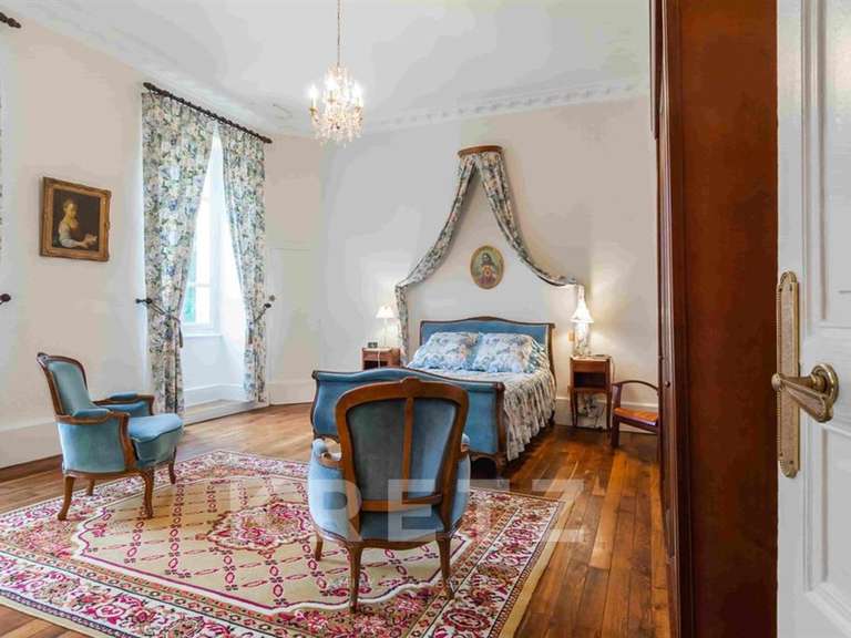 Château Montluçon - 10 chambres - 570m²