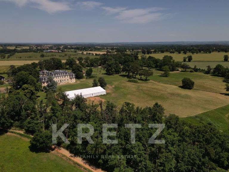 Château Montluçon - 24 chambres - 1390m²