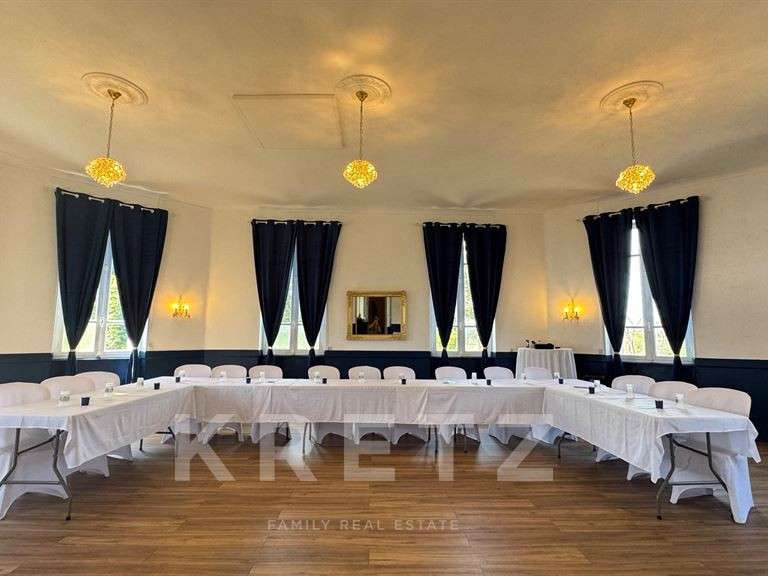 Château Montluçon - 24 chambres - 1390m²