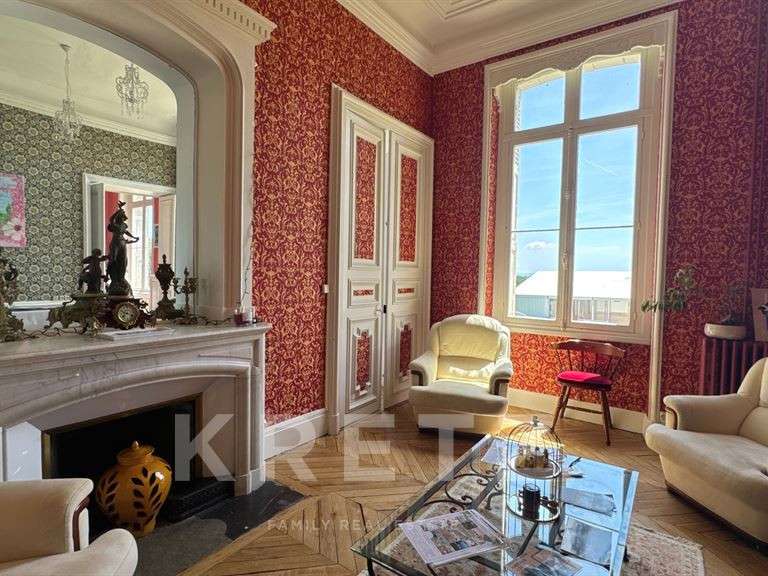 Château Montluçon - 24 chambres - 1390m²