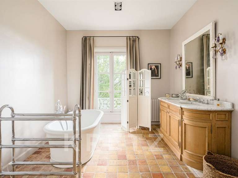 Château Montmerle-sur-Saône - 7 chambres - 1000m²