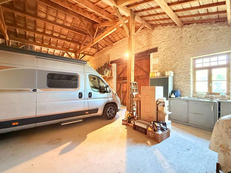 Maison Montmoreau - 4 chambres - 313m²