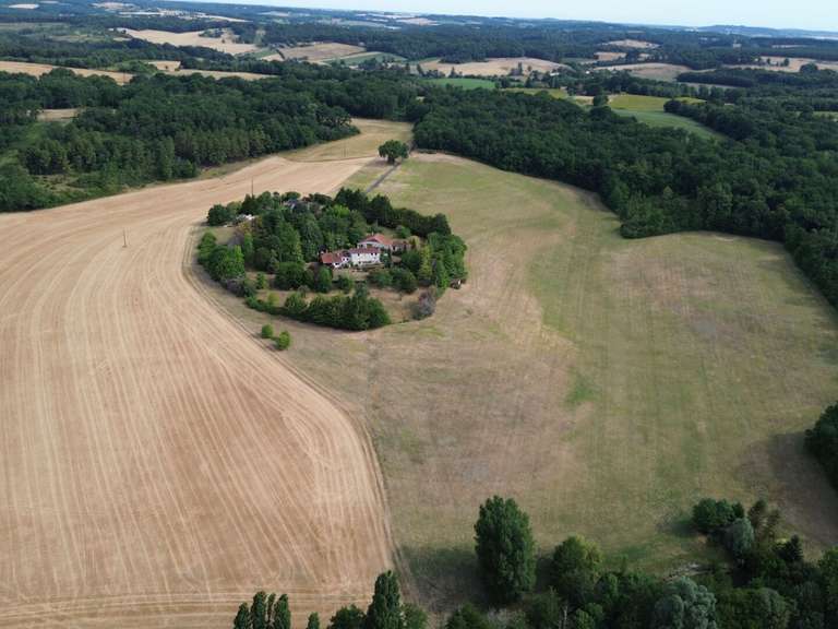 Maison Montmoreau - 4 chambres - 313m²