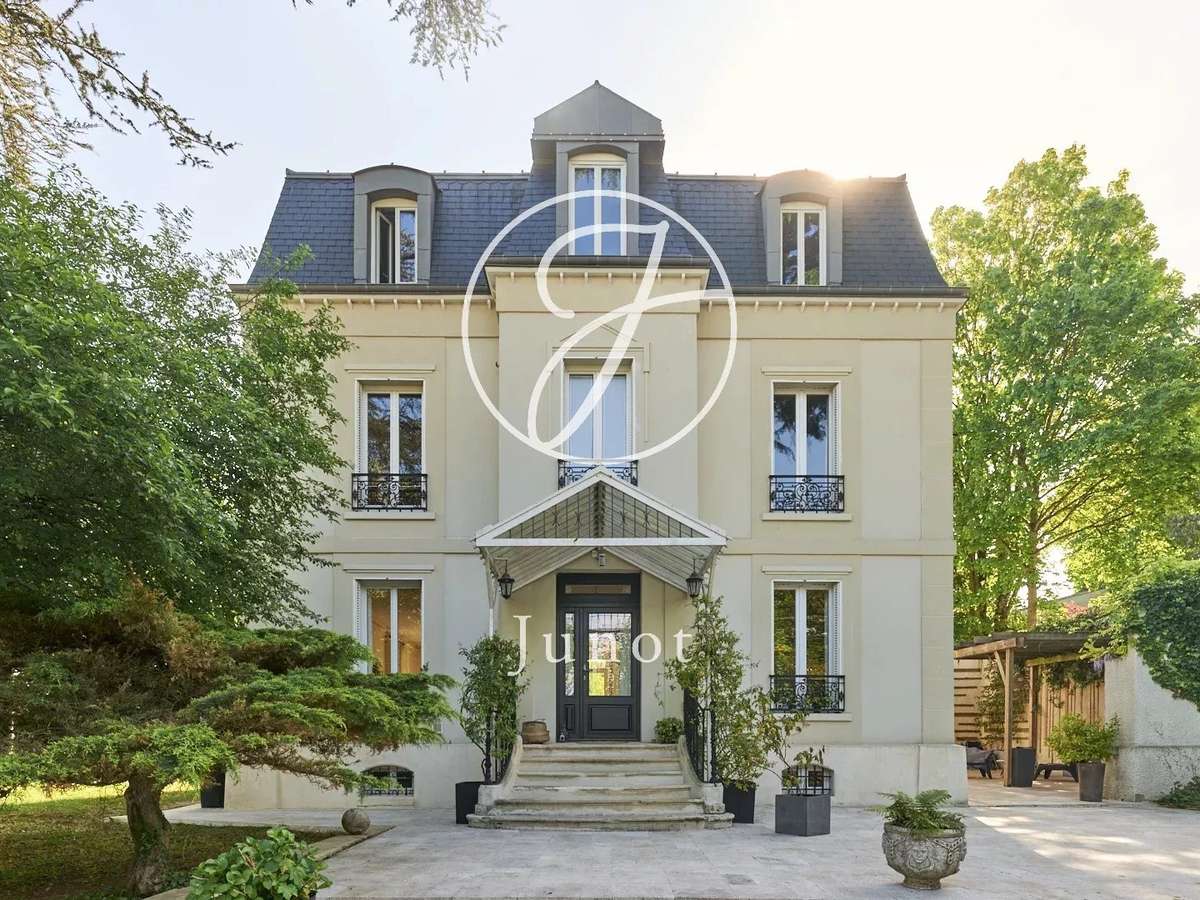 Maison Montmorency