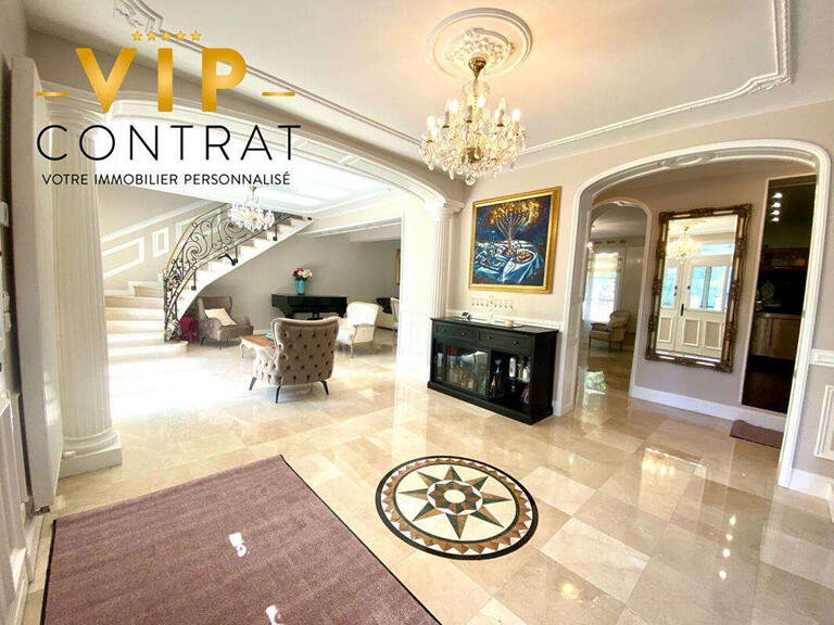 Property Montmorency - 6 bedrooms