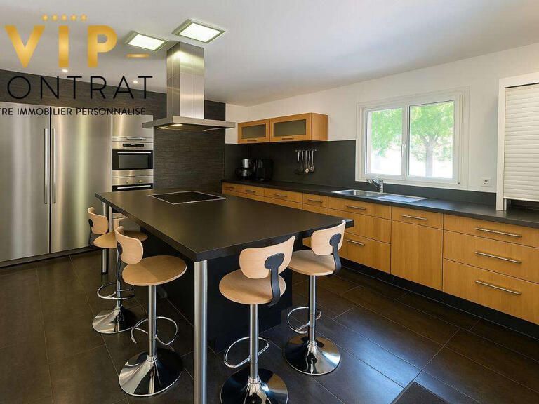 Property Montmorency - 6 bedrooms