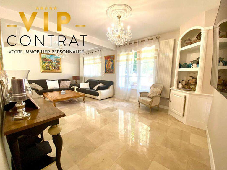 Property Montmorency - 6 bedrooms