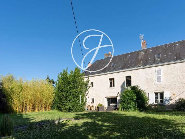 Propriété Montoire-sur-le-Loir - 4 chambres - 300m²