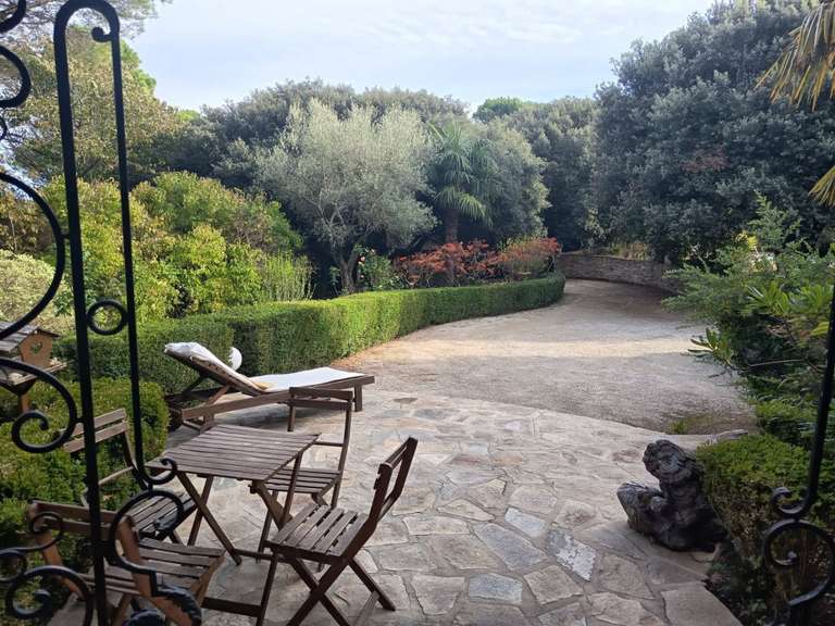 Maison Montolieu - 5 chambres - 182m²