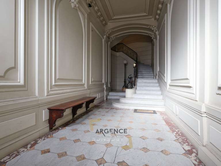 Apartment Montpellier - 4 bedrooms - 246m²