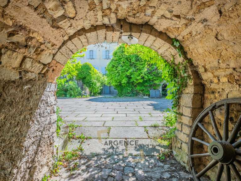 Castle Montpellier - 20 bedrooms - 1560m²