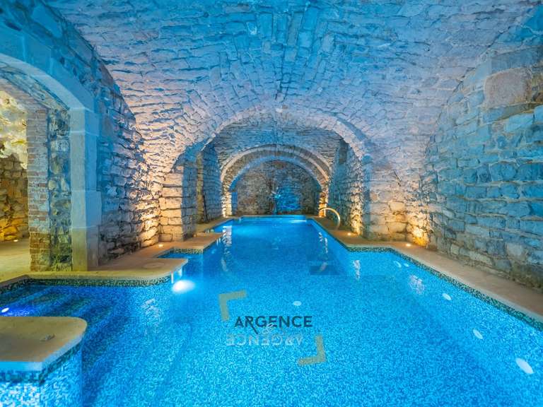 Castle Montpellier - 20 bedrooms - 1560m²