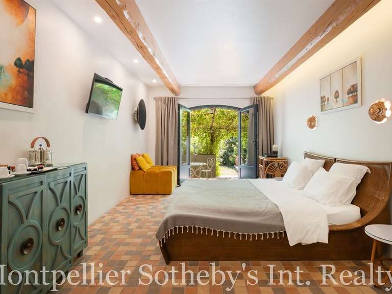 House Montpellier - 7 bedrooms - 400m²