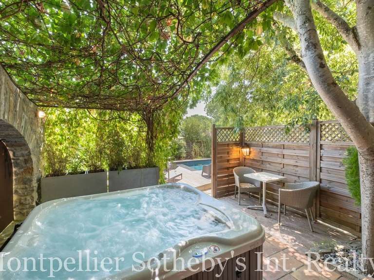 House Montpellier - 7 bedrooms - 400m²