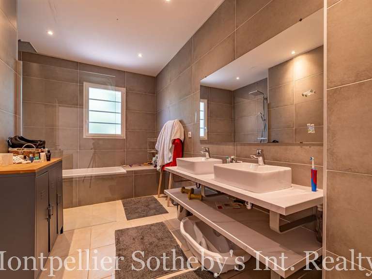 House Montpellier - 5 bedrooms - 245m²