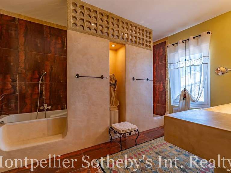 House Montpellier - 4 bedrooms - 242m²