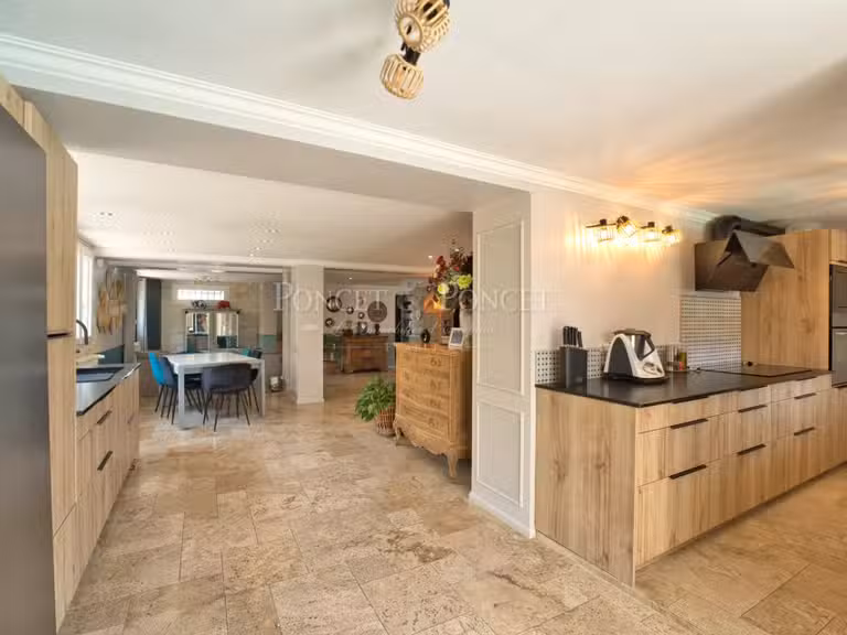Maison Montpellier - 5 chambres - 239m²