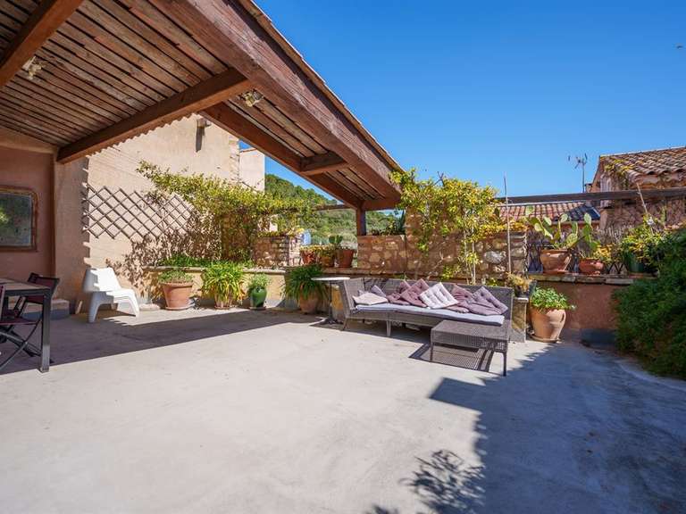 Maison Montpeyroux - 6 chambres - 323m²