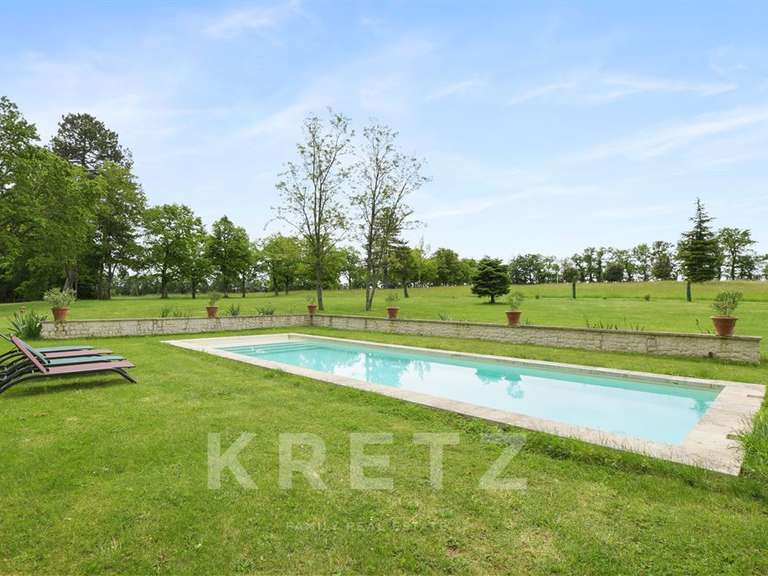 Castle Montpezat-de-Quercy - 9 bedrooms - 700m²