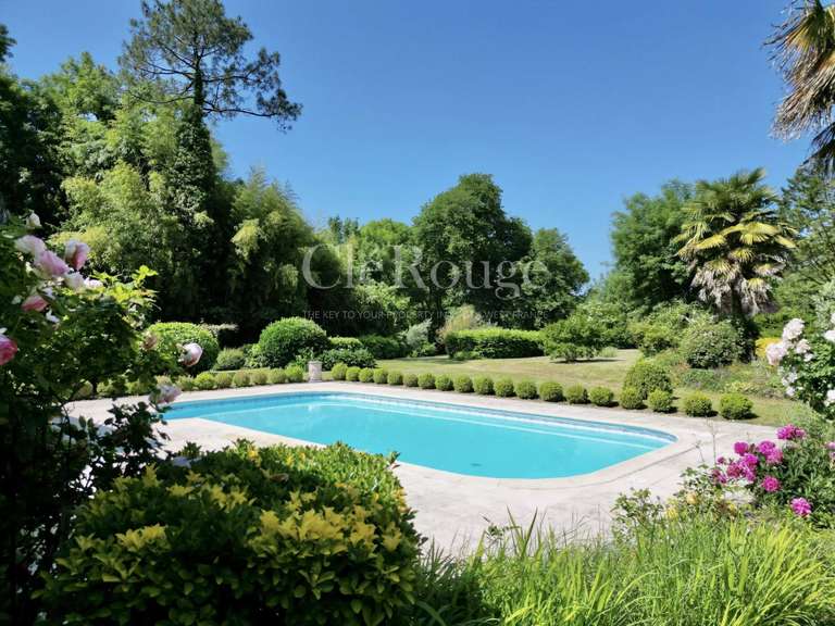 Propriété Montpon-Ménestérol - 3 chambres - 347m²