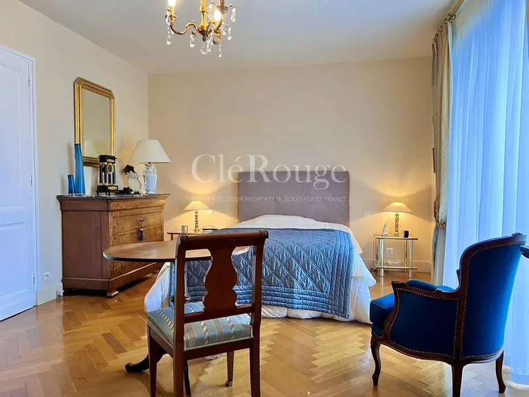 Propriété Montpon-Ménestérol - 3 chambres - 347m²