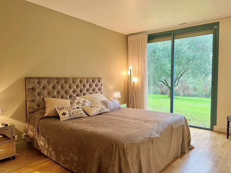 Propriété Montpon-Ménestérol - 3 chambres - 347m²