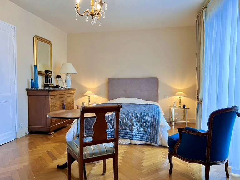Propriété Montpon-Ménestérol - 3 chambres - 347m²
