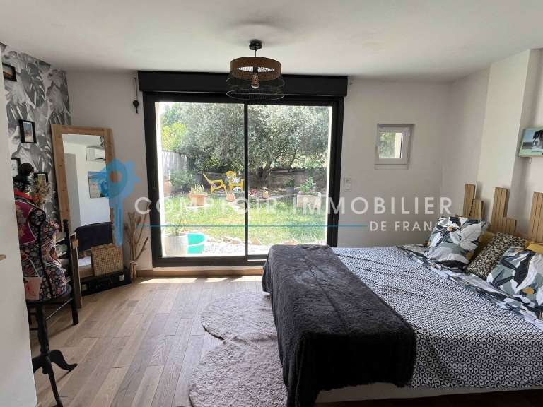 Maison Montségur-sur-Lauzon - 6 chambres - 212m²