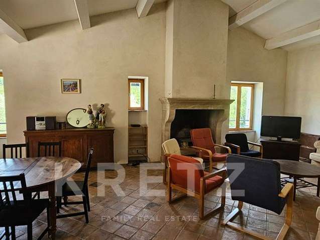 Maison Montségur-sur-Lauzon - 4 chambres - 250m²