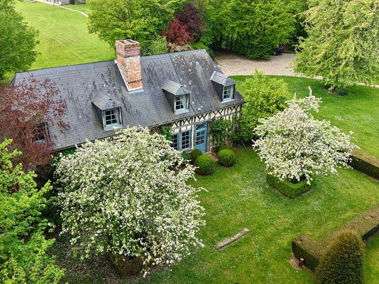 House Morainville-Jouveaux - 7 bedrooms - 530m²