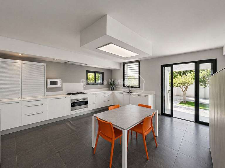 Maison Morières-lès-Avignon - 2 chambres - 187m²