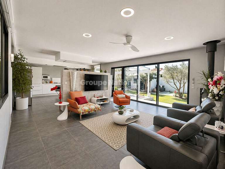 Maison Morières-lès-Avignon - 2 chambres - 187m²