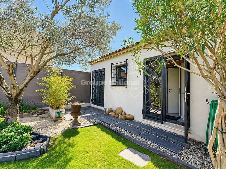 Maison Morières-lès-Avignon - 2 chambres - 187m²