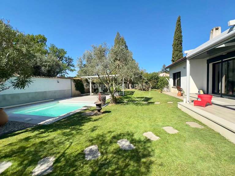 Maison Morières-lès-Avignon - 2 chambres - 187m²