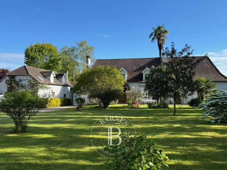 House Morlaàs - 7 bedrooms - 268m²