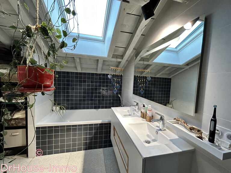 Appartement Mornant - 5 chambres - 189m²