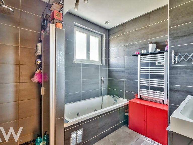 Villa Mornant - 4 bedrooms - 157m²