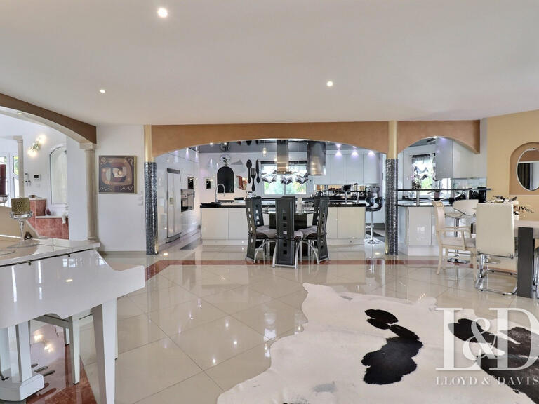House Morsang-sur-Seine - 4 bedrooms - 574m²