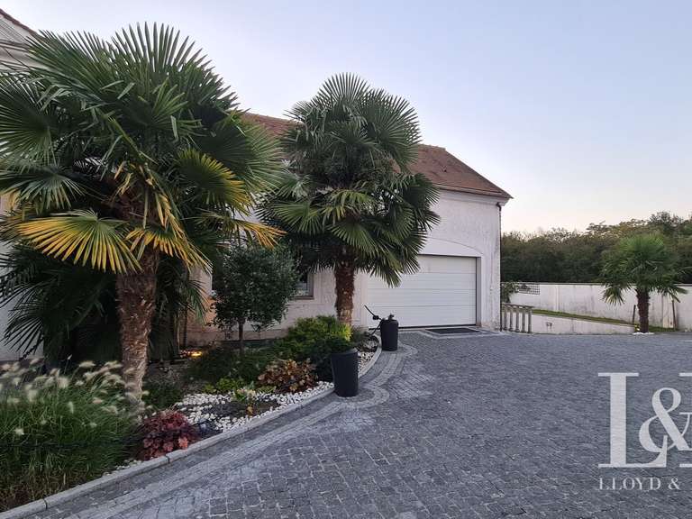 House Morsang-sur-Seine - 4 bedrooms - 574m²