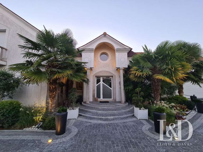 House Morsang-sur-Seine - 4 bedrooms - 574m²